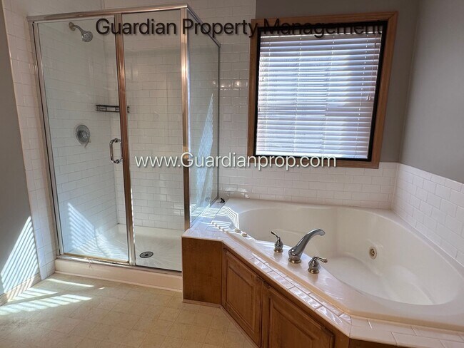 Building Photo - Brooklyn Park Single Family Home, Office, 3 Car Garage, New Carpet, Large Deck, Available Now