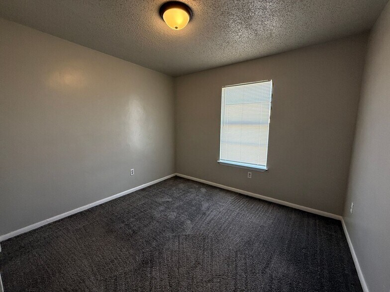 Building Photo - 4503 Hunt Cir