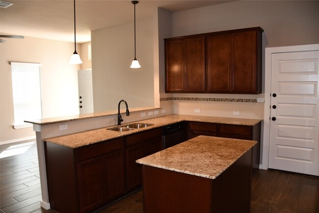 Building Photo - 106 Wickersham