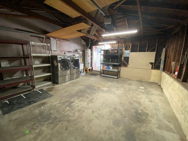 Building Photo - Beautiful La Mesa Single Family Home! Gourmet Kitchen! Large Enclosed Backyard!