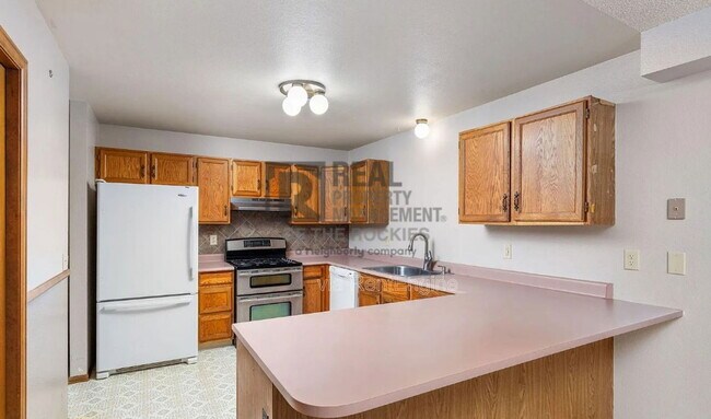 Building Photo - 773 Johnson Ave