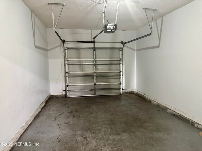 Building Photo - 4815 Playpen Dr