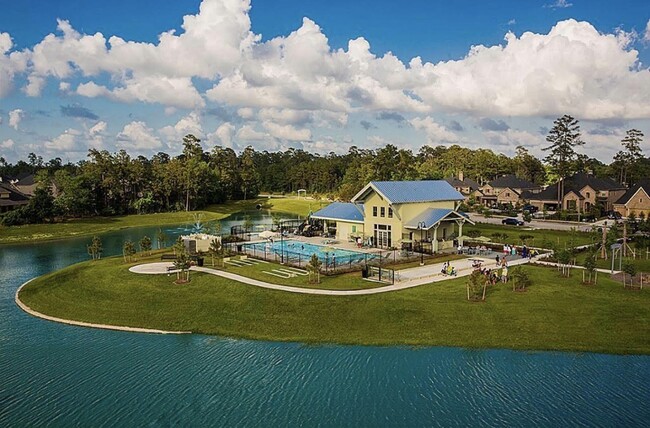 Building Photo - 10467 Lake Palmetto Dr