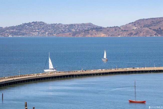 Building Photo - 1050 North Point St