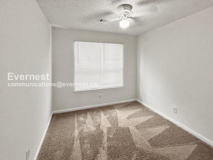 Building Photo - 6699 Sunset Hills Blvd