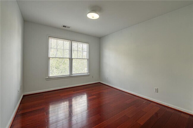 Building Photo - 2855 Olde Town Park Dr