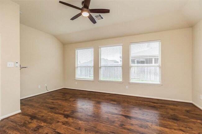 Building Photo - 4506 Hidden Oaks Wy