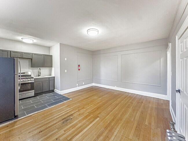 Building Photo - 758 Jersey Ave