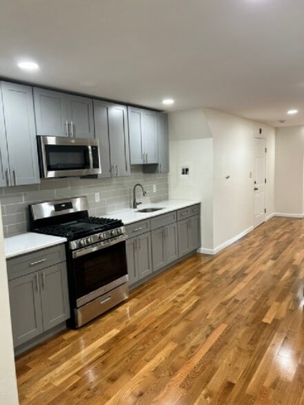 Building Photo - 5635 N 5th St