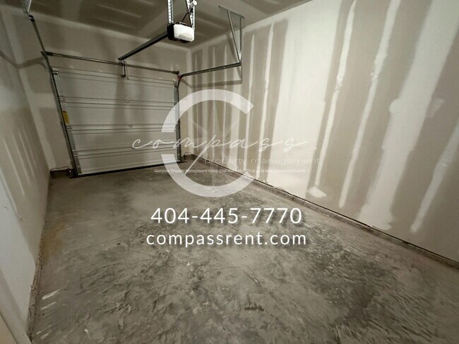 Building Photo - 1020 Depot St