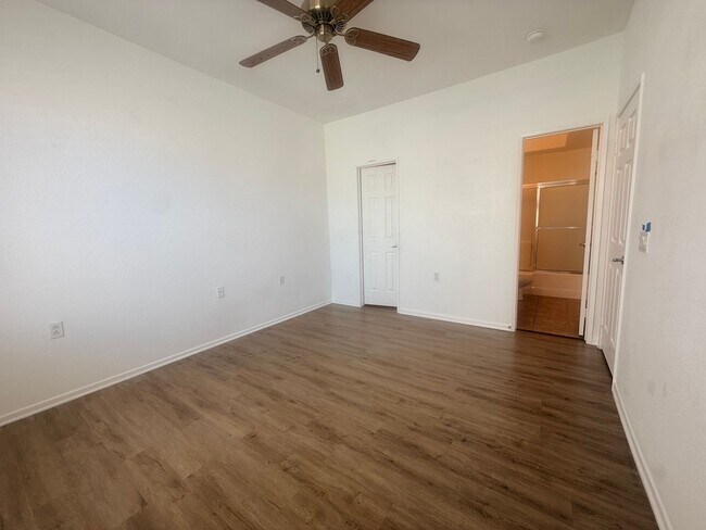 Building Photo - 26805 China Dr