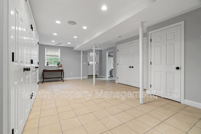 Building Photo - 145 Concord Rd