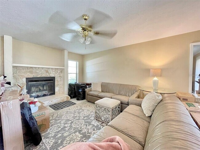 Building Photo - 3016 Oak Cove Dr