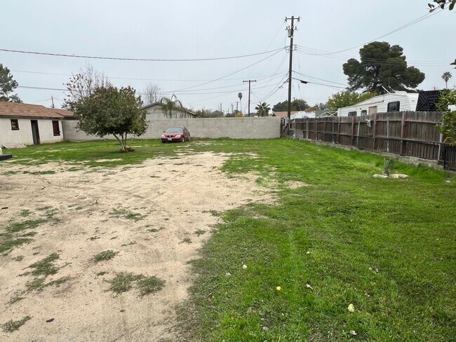 Building Photo - Charming 3-bedroom home!