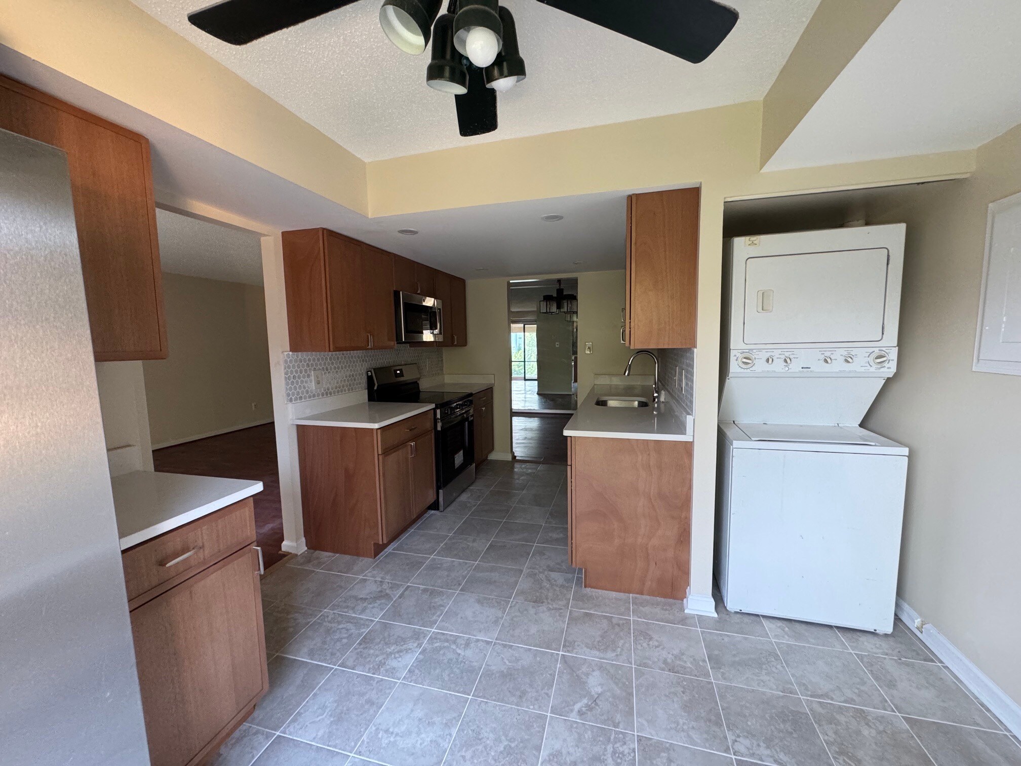 Building Photo - 10222 Bushman Dr