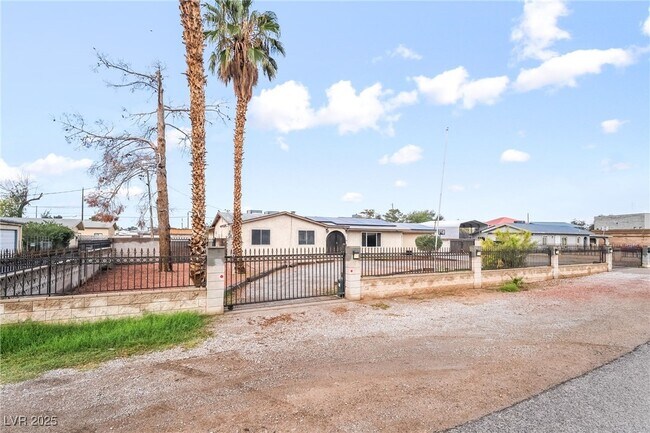 Primary Photo - 2275 Covey Ln