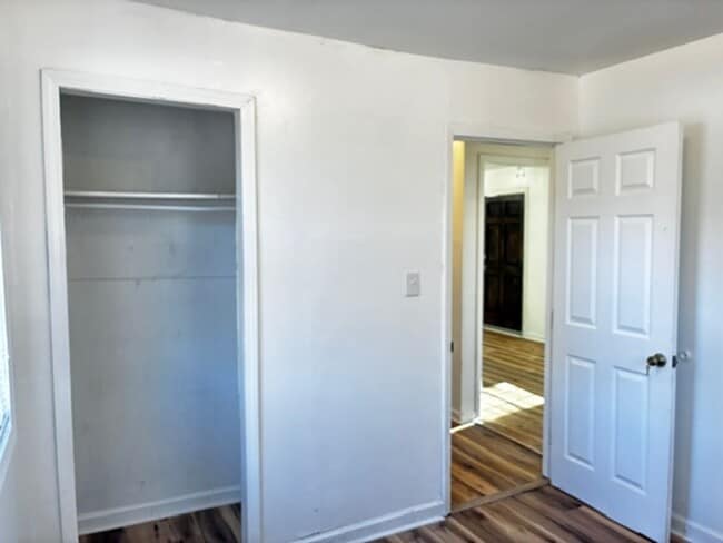 Building Photo - Updated 2BR Home with Large Yard in Batesburg