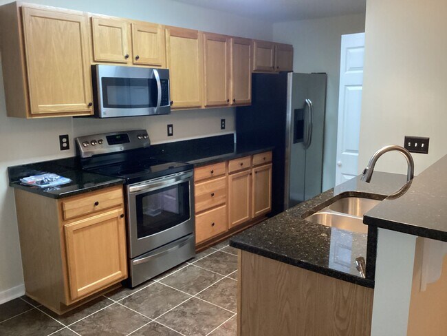Building Photo - 3 bedroom Home Chesterfield-Ashbrook Subdivision-Cosby High