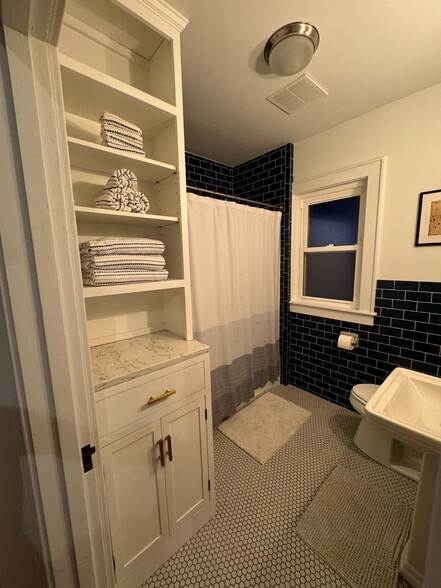 Building Photo - 1364 Neel St