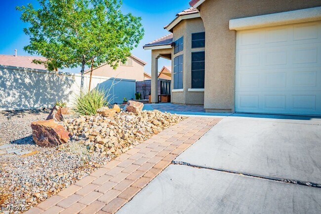 Building Photo - 3771 Prairie Orchid Ave