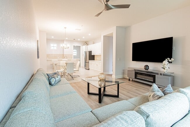 Building Photo - Seasonal Fully Furnished Luxury Home in Fiddler's Creek - AVAIL NOW