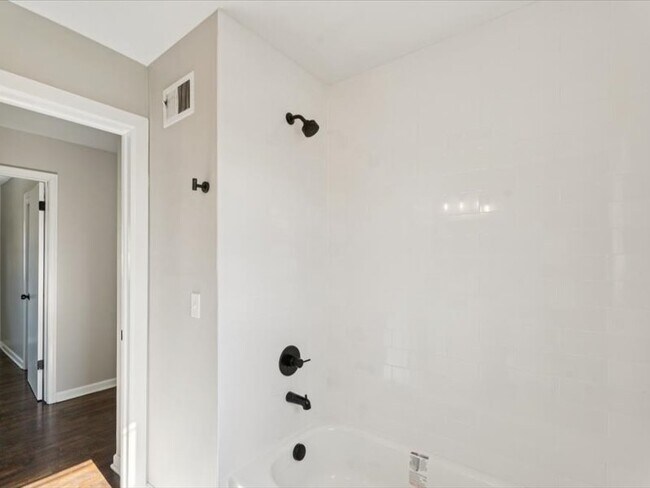 Building Photo - 411 W 46th St