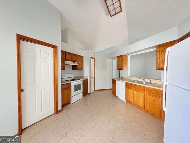 Building Photo - 601 McIntosh Dr