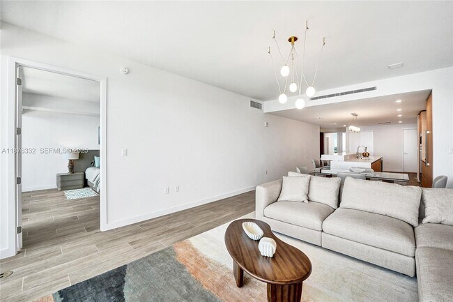 Building Photo - 900 N Ocean Blvd