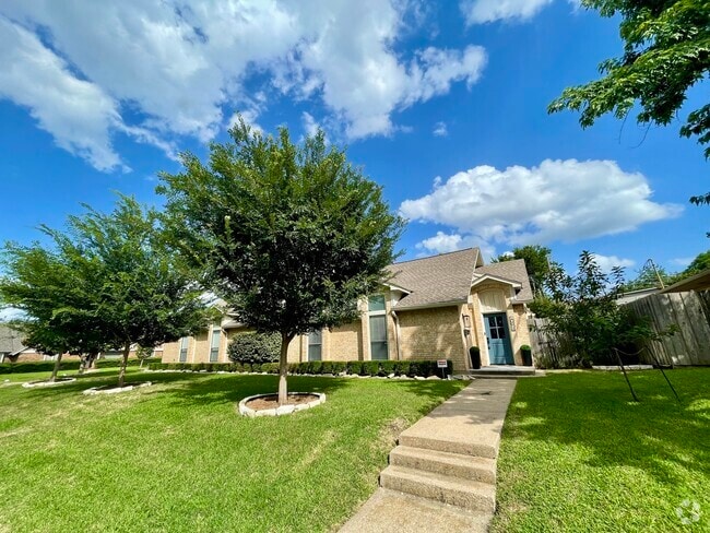 Building Photo - 10654 Sandpiper Ln