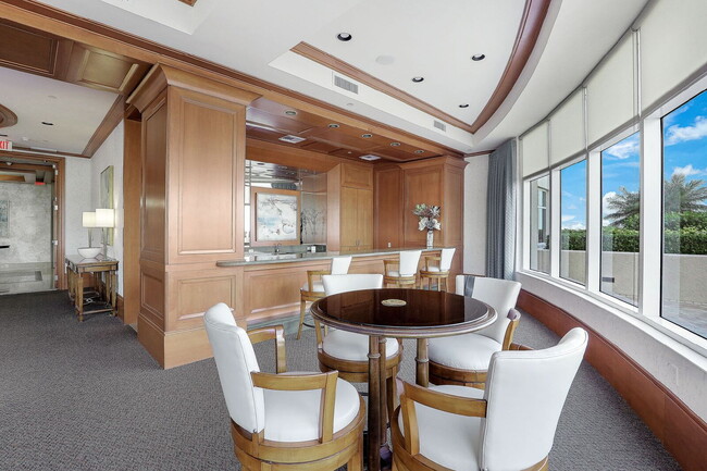 Building Photo - Stunning High-Rise Condo with Gulf Views –...