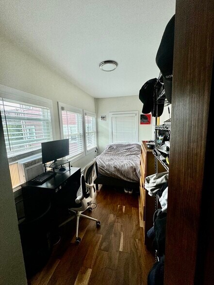 Building Photo - 68 Thomas Park