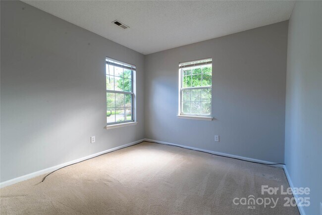 Building Photo - 6138 Garamond Ct