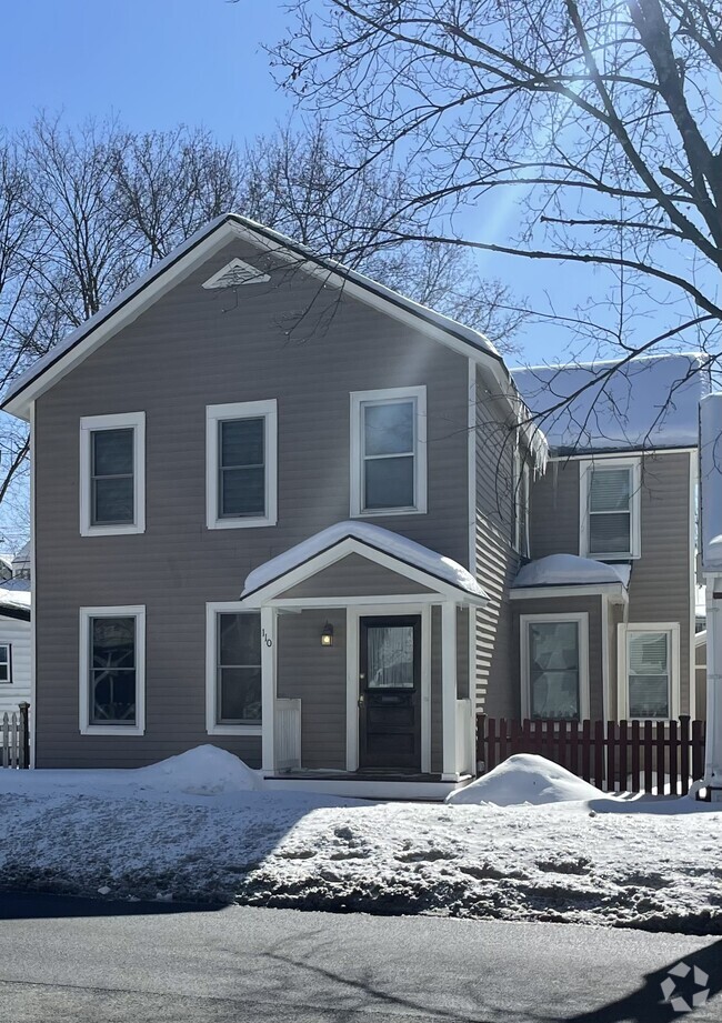 Building Photo - 110 Van Dam St