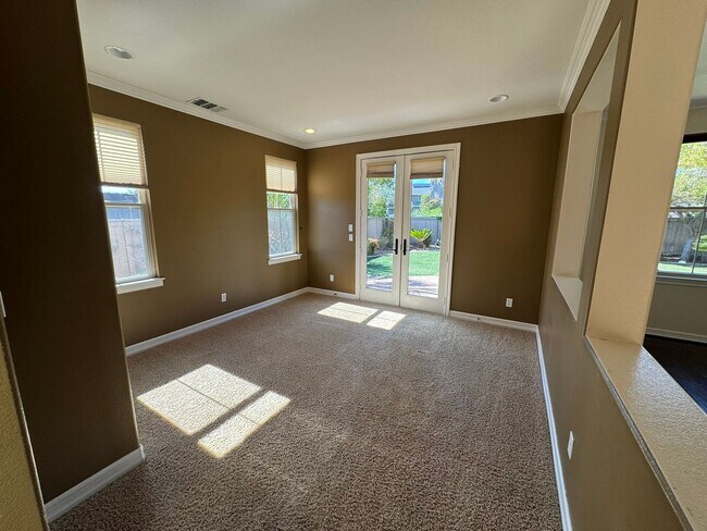 Building Photo - Gorgeous La Costa Executive Home – 5 Bed /...