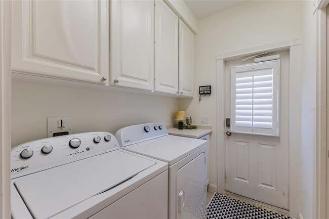 Building Photo - 1564 Napoli Dr W