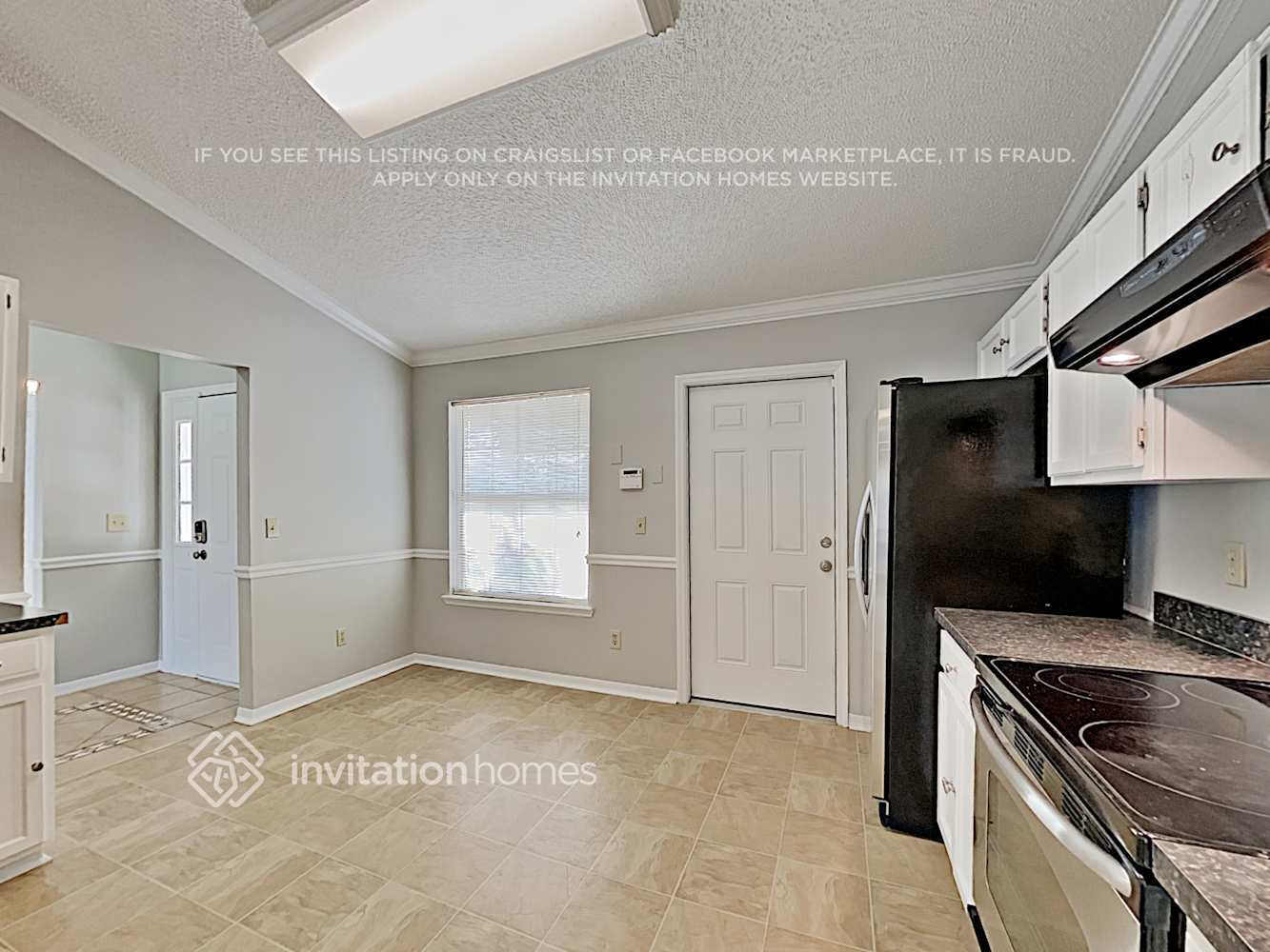 Building Photo - 2463 Twin Springs Dr N