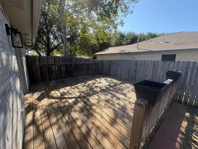 Building Photo - 1207 Shaun Dr