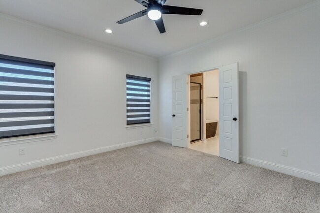 Building Photo - Custom built home in West Lubbock