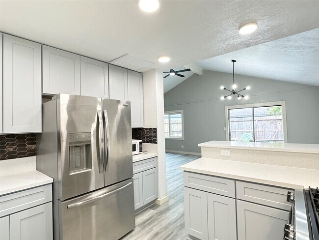 Building Photo - 11922 Sea Shore Dr