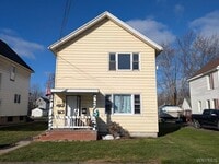 Building Photo - 627 Deer St