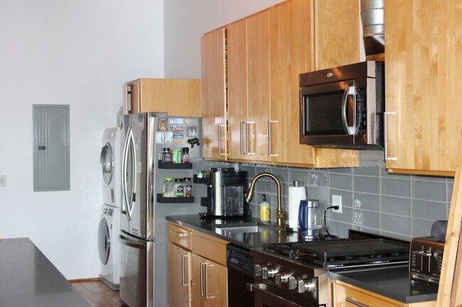 Building Photo - Full Service Executive Fully Furnished All Inclusive Architectural Penthouse Loft Downtown Denver