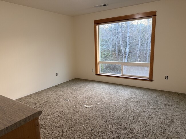 Building Photo - 139 Max Loop