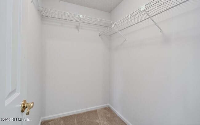 Building Photo - 4851 Jaybird Cir N