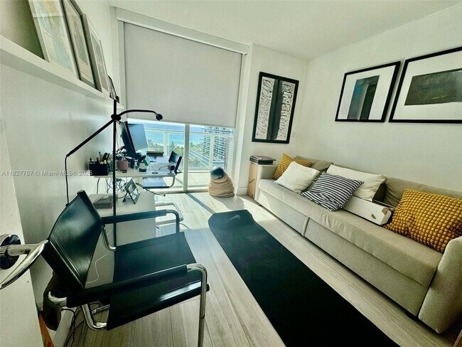 Building Photo - 5900 Collins Ave
