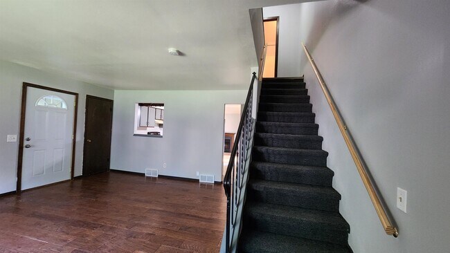 Building Photo - 3806 Sunbrook Rd