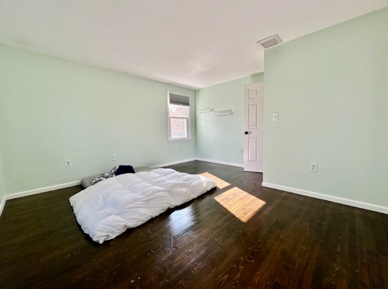 Building Photo - 29 Draper Cir