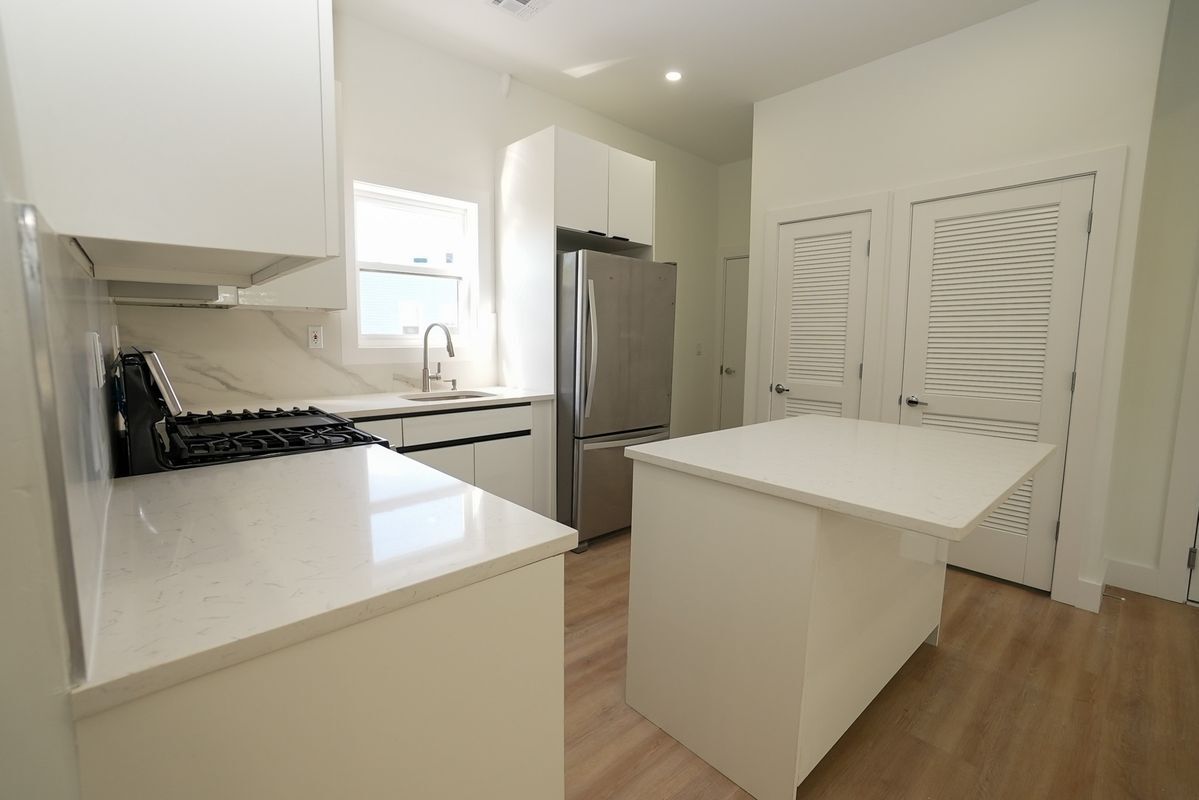 Building Photo - 776 Bergen St