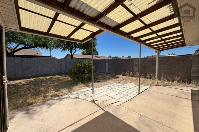 Building Photo - 3Bed/2Bath House at 55th Ave/Peoria Ave! Ready for Immediate Move-In! – NO HOA!