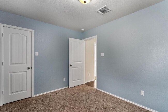 Building Photo - 122 Beth Ann Loop