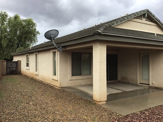 Building Photo - 10338 W Wood St